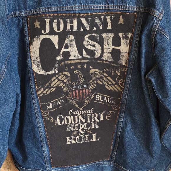 Upcycled Wrangler Johnny Cash Blue Denim Jacket - Picture 7 of 10